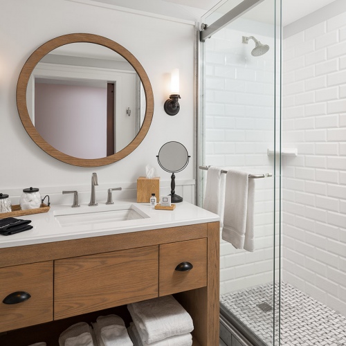 Standard Guest Room Bathroom