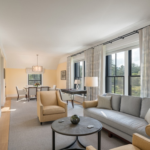 King Suite Living Area