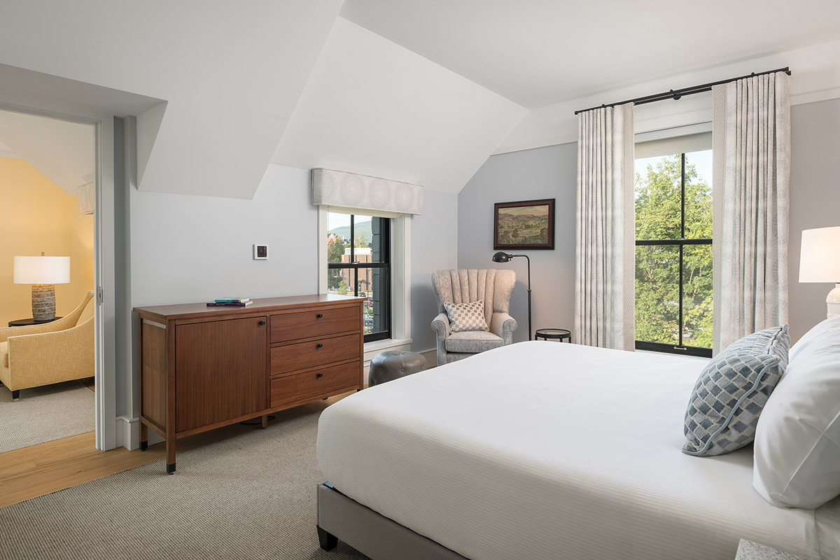 King Suite Bedroom - Upper Floor